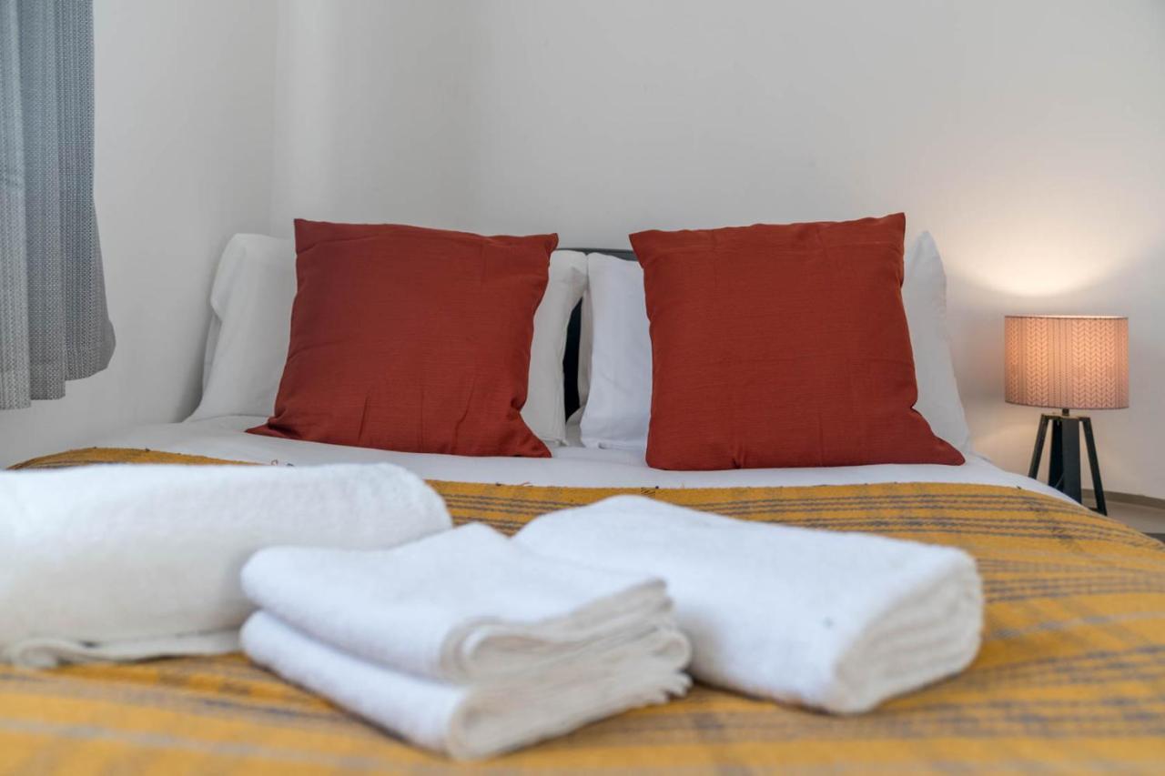2 Bedroom Flat Near London Excel ภายนอก รูปภาพ