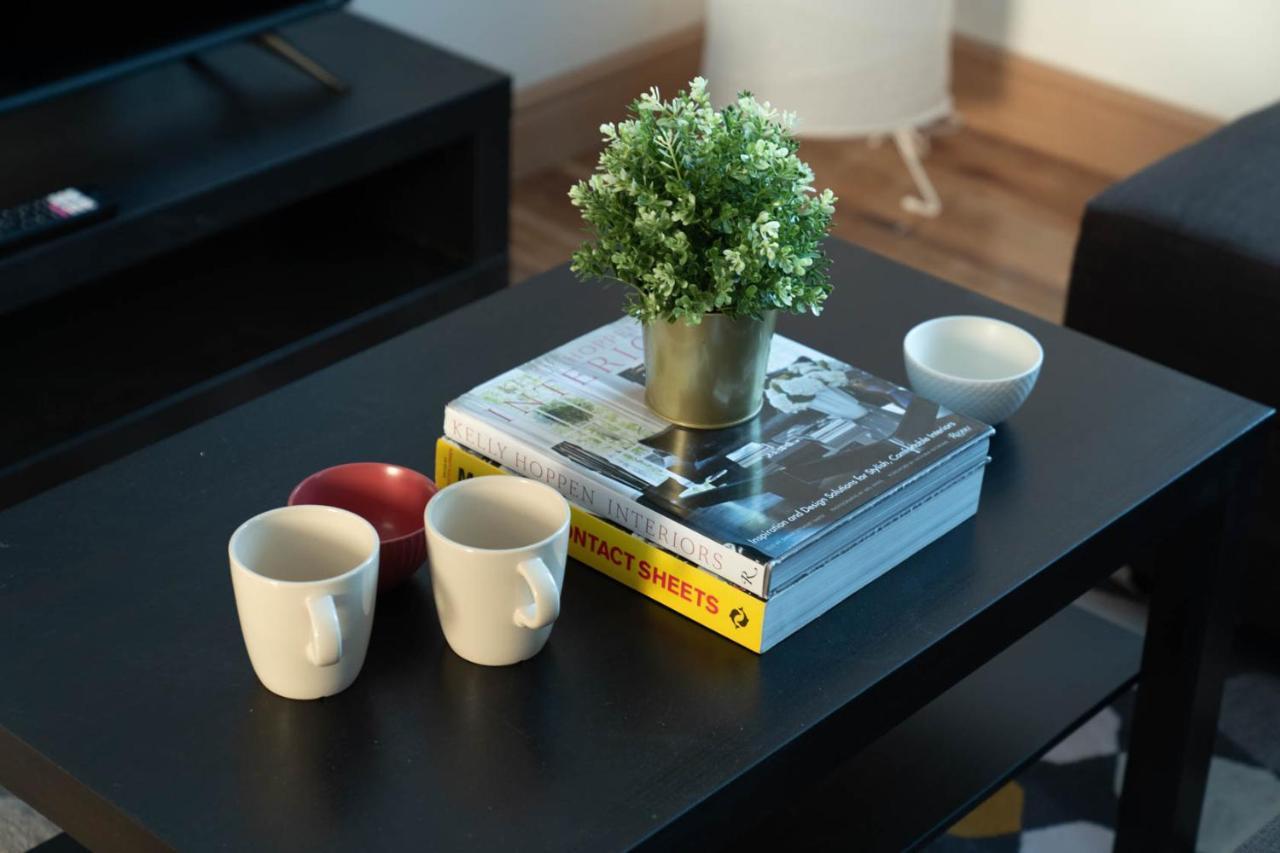 2 Bedroom Flat Near London Excel ภายนอก รูปภาพ